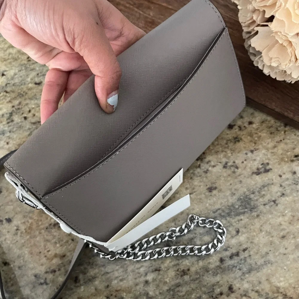 New 🥰 Tory Burch Emerson chain crossbody/ wallet - Picture 5 of 9